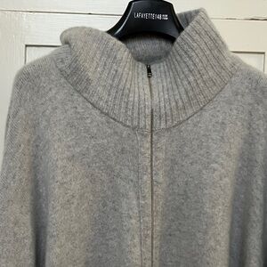 Luxurious Lafayette 148 New York Light Gray Cashmere Sweater size XXL